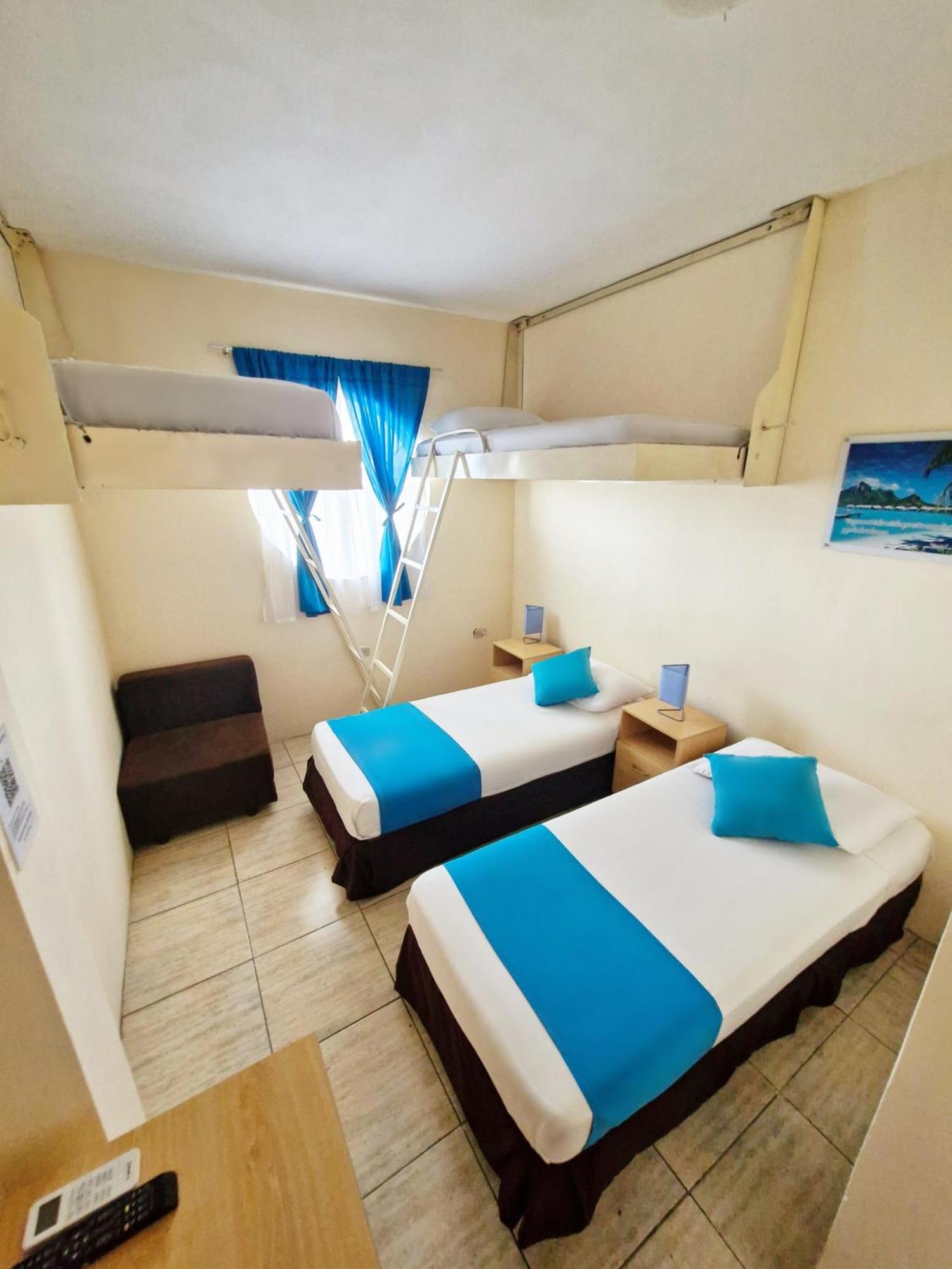Hotel Crucero Cojimíes Buitenkant foto