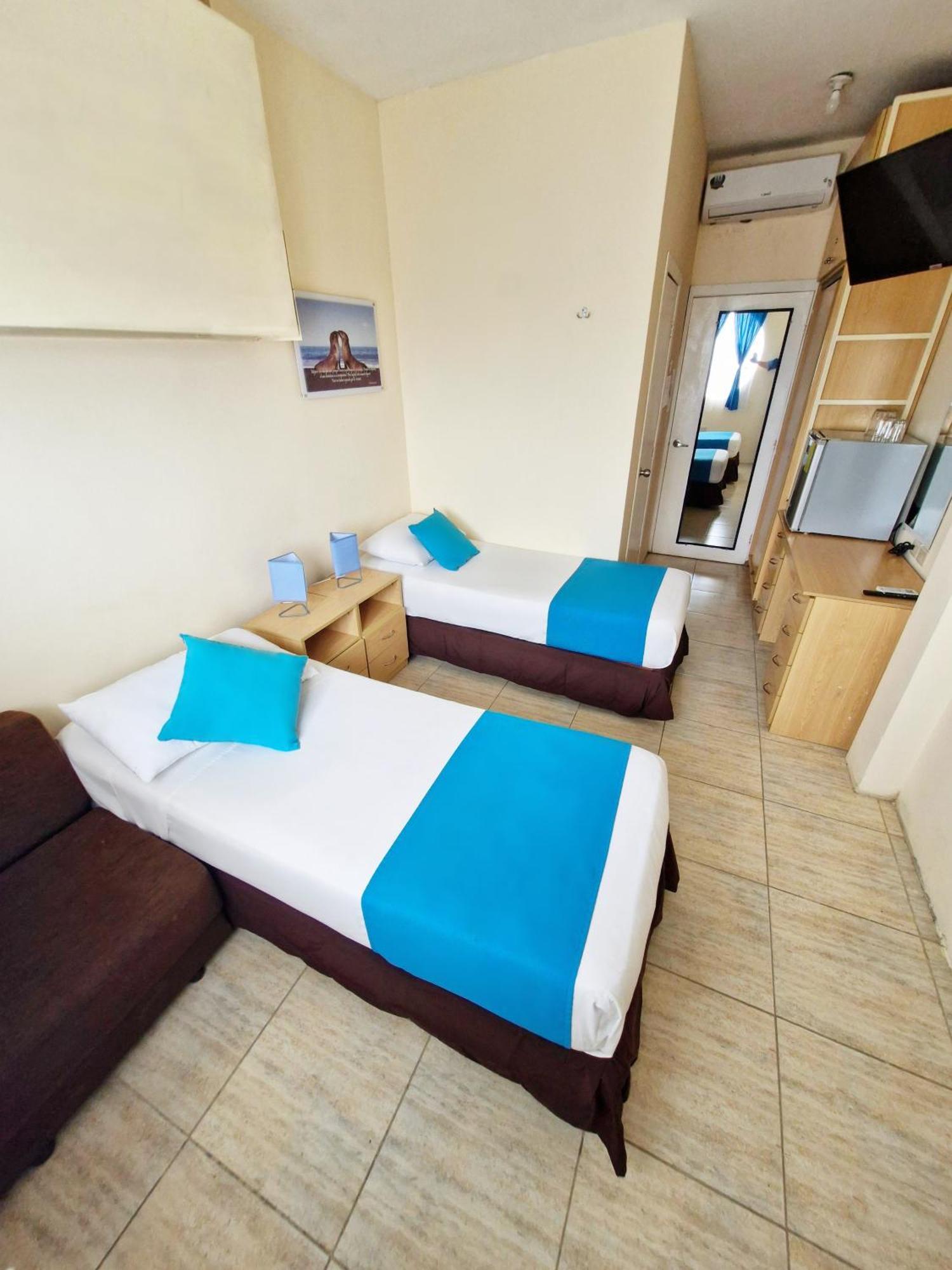 Hotel Crucero Cojimíes Buitenkant foto