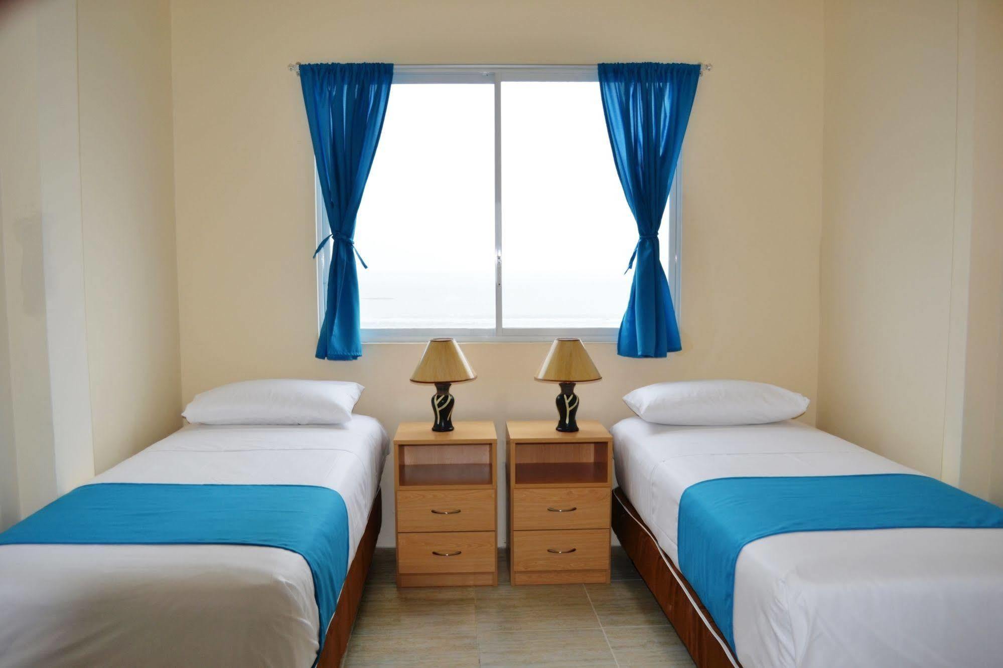 Hotel Crucero Cojimíes Buitenkant foto